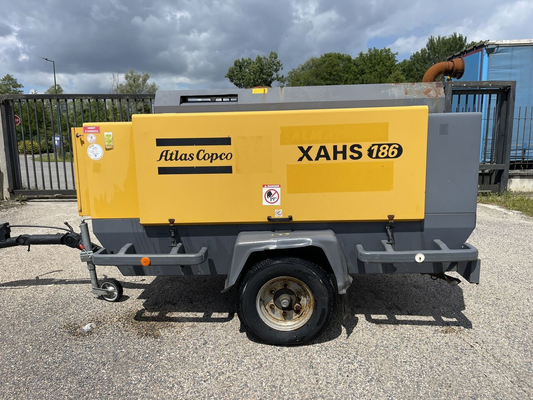 Компактный и мощный наш портативный компрессор XAHS186E+